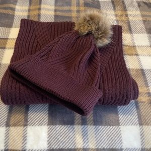 Burgundy toboggan and scarf